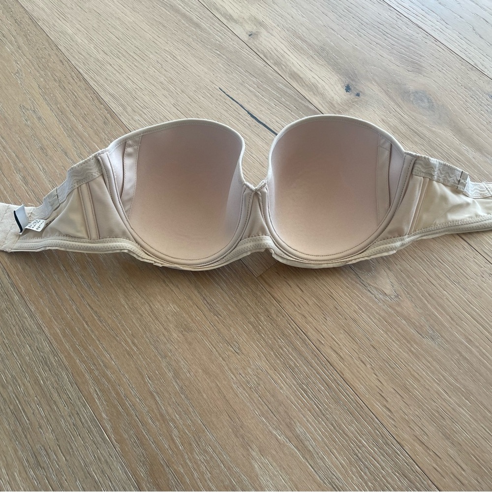 Chantelle Comfort Chic Full Bust Strapless Bra in Nude - Picture 3 of 3
